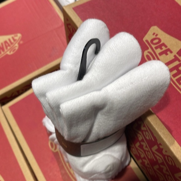 Vans Socks 3 pairs set CREW VANS.
"OFF THE WALL" White/White
NWT - Picture 5 of 16